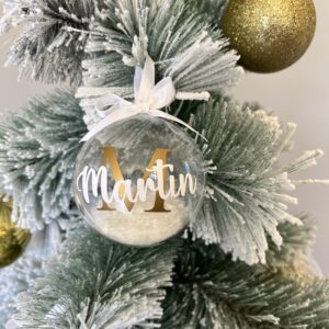 Snow Filling Bauble